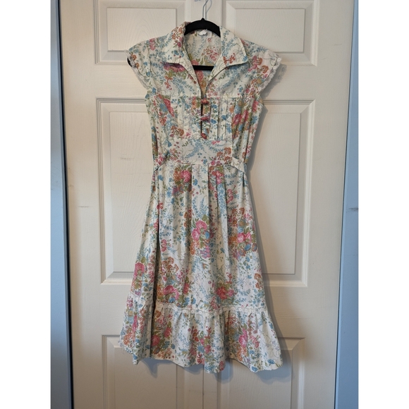 Vintage Dresses & Skirts - Vintage Nancy G Floral Dress